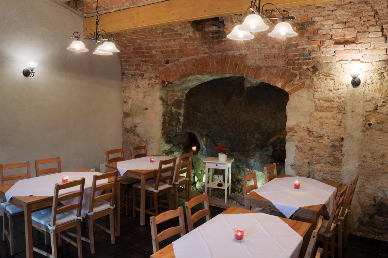 Penzion Ve Skale Loket Exterior foto